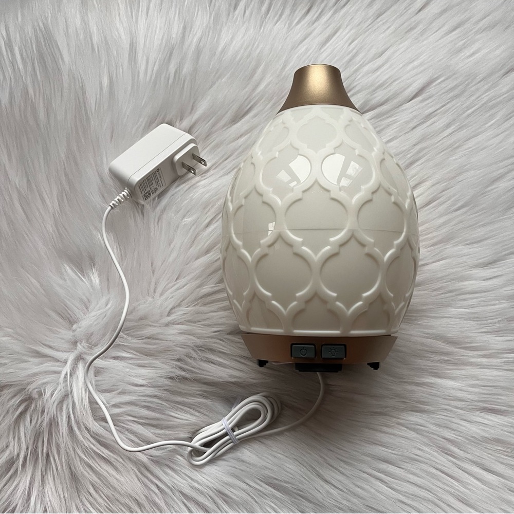 Young Living Cream and Gold Diffuser